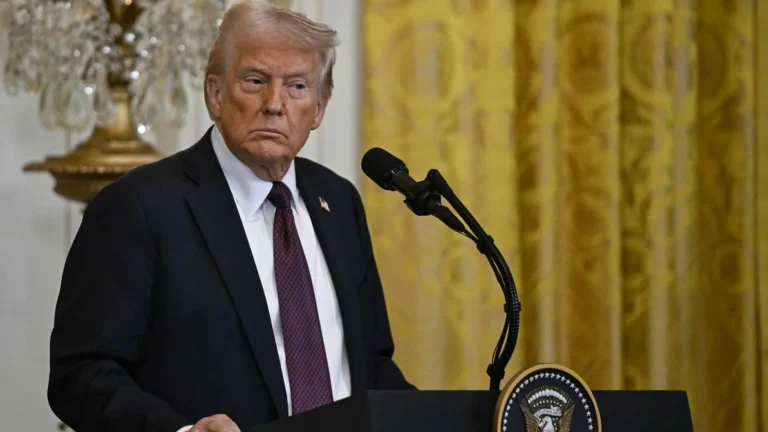 Trump, Avrupa’dan İthal Araçlara Uygulanan Gümrük Vergisini Yüzde 25’e Çıkarmayı Planlıyor