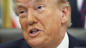 Trump, İran ile müzakerelerdeki ilerleme nedeniyle Hürmüz Boğazı operasyonunu durdurdu