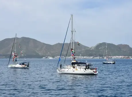 Türk Sahil Güvenliği Akdeniz’de Arızalanan Küresel Sumud Gemisini Kurtardı