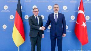 Türkiye ve Almanya 12 yıl sonra Berlin’de stratejik diyalog için masaya oturdu