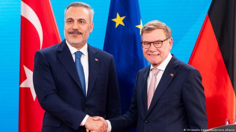 Türkiye ve Almanya dışişleri bakanları stratejik ilişkileri yeniden canlandırıyor
