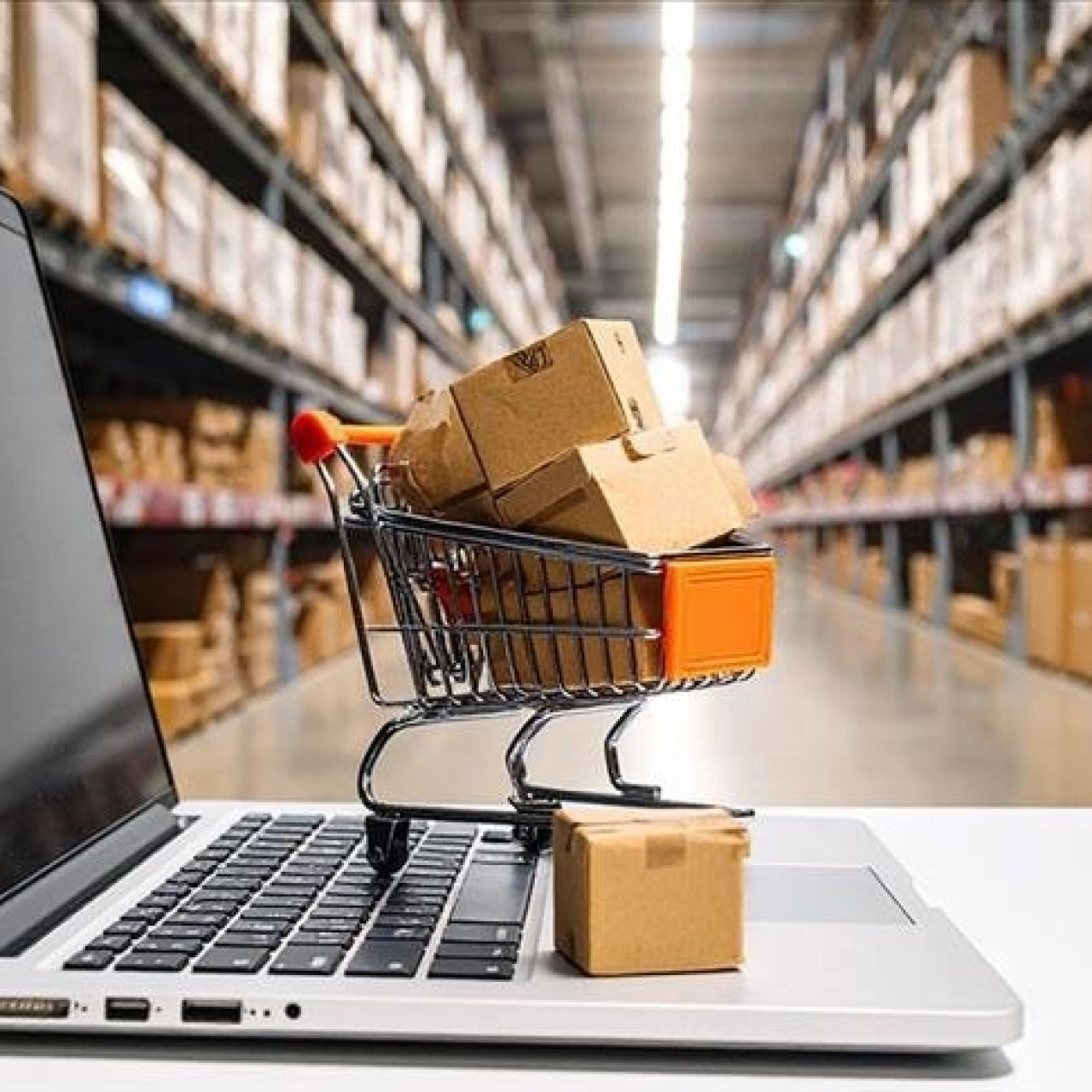 Türkiye’de e-ticaret pazarı 2021-2025 arası 12 kat büyüyerek 10 trilyon lirayı aştı