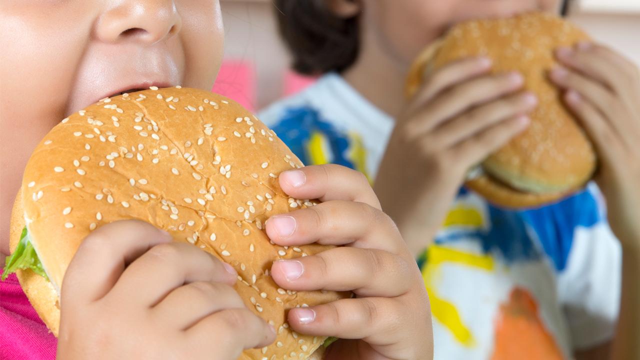 Türkiye’de hızlı ticaretin zirvesi hamburger ve çikolata siparişleriyle şekilleniyor