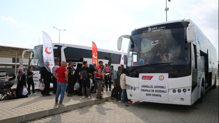Türkiye’den Suriyeli gönüllü geri dönüş sayısı 2016’dan bu yana 1,4 milyon kişiyi aştı