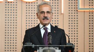Ulaştırma Bakanı Uraloğlu ulaşımda alternatif sistemlerin gerekliliğini vurguladı