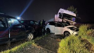 Uşak’ta 7 aracın karıştığı zincirleme trafik kazası dört can aldı, 34 kişi yaralandı