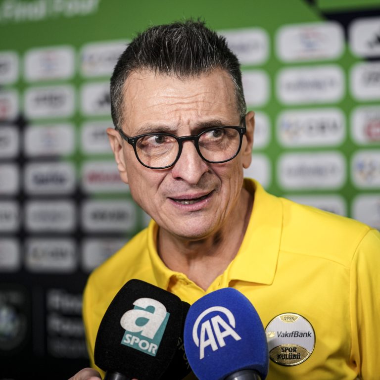 VakıfBank, CEV Şampiyonlar Ligi’nde İtalyan Devini Geçerek Finale Yükseldi