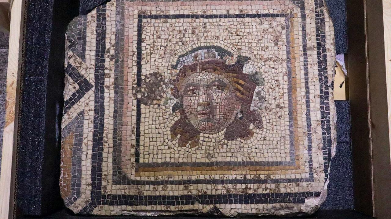 Zeugma’nın Çingene Kızı mozaiği ABD’den dönen parçasıyla tamamlanmaya yaklaşıyor