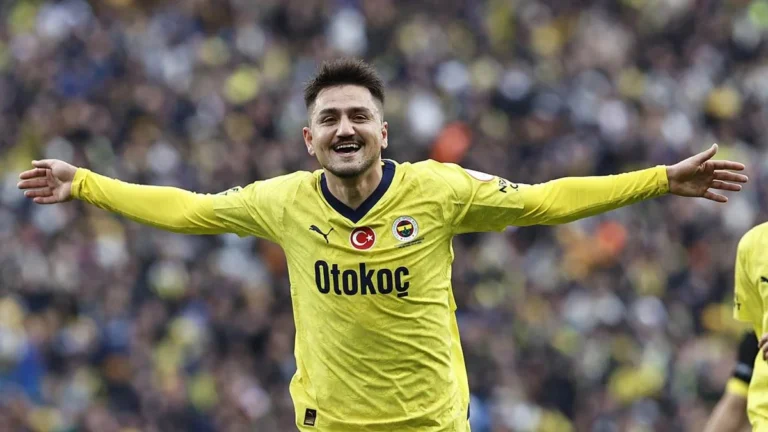 Cengiz Ünder Fenerbahçe’ye dönüşünü özel bir paylaşımla kutladı