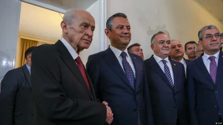 Bahçeli’den Özgür Özel’e sert sözler ve kurultay vurgusu