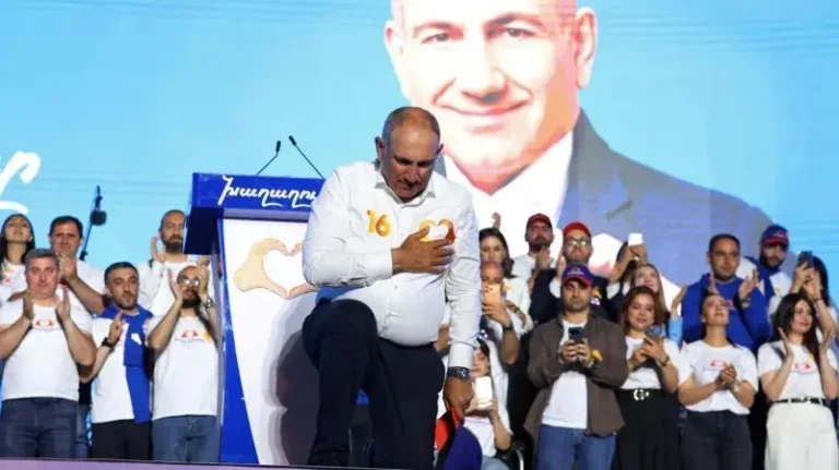 Ermenistan seçimlerini Paşinyan’ın Batı yanlısı partisi kazandı