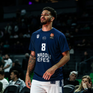 Anadolu Efes, Nick Weiler-Babb ile yollarını ayırarak kadroda değişikliğe gidiyor