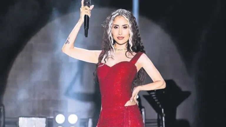 Antalya’da dört günlük konser serisiyle Hande Ünsal izleyenleri büyüledi