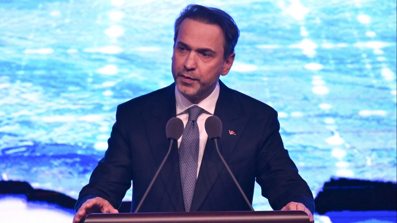 Bakan Bayraktar Türkiye ve Azerbaycan’ın Avrupa enerji arz güvenliğine katkısını vurguladı