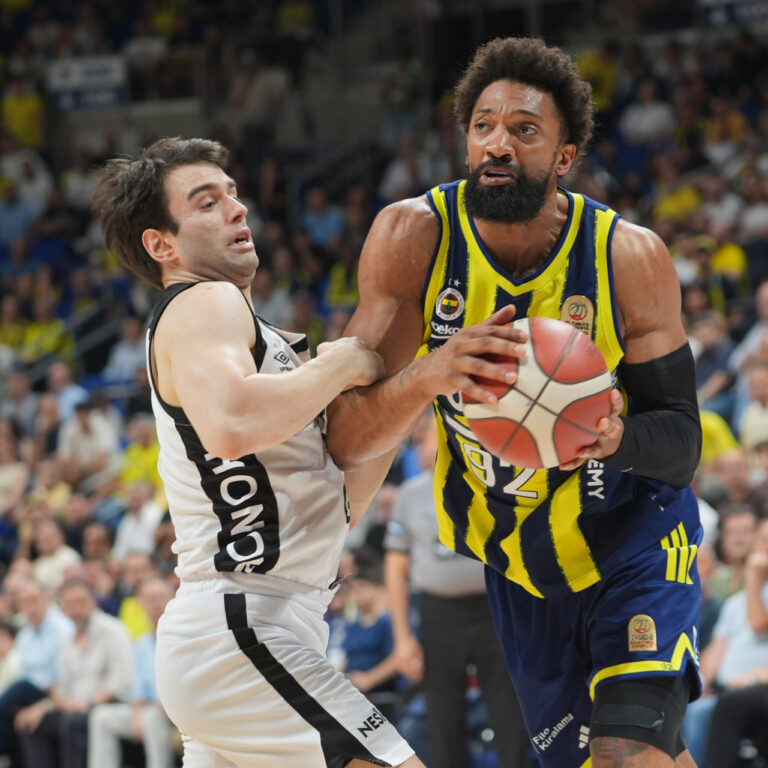 Beşiktaş GAİN ile Fenerbahçe Beko Türkiye Sigorta final serisinde karşı karşıya geliyor