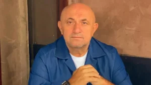 Bodrum’da Ünlü İsimler Arzu ve Dursun Gündoğdu Sergisinde Bir Araya Geldi