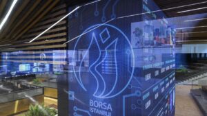 Borsa İstanbul yükselişiyle dikkatleri üzerine çekti, BIST 100 endeksi 1,5 ayın zirvesinde