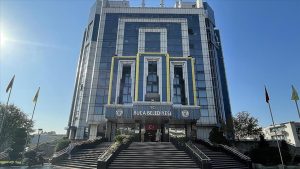 Buca Belediyesi’nde rüşvet iddialarıyla Başkan dahil 62 kişi gözaltında