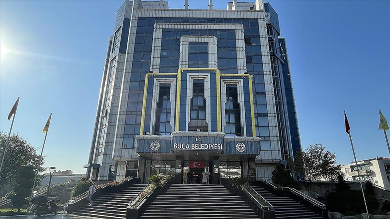 Buca Belediyesi’nde rüşvet iddialarıyla Başkan dahil 62 kişi gözaltında