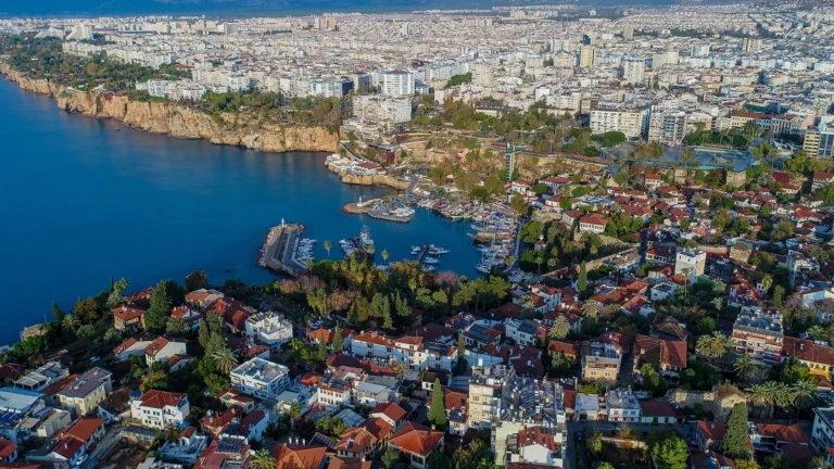 Çinli yatırımcıların Türkiye’de konut alımı hızla artıyor, İstanbul’da Bağcılar ve Zeytinburnu öne çıkıyor