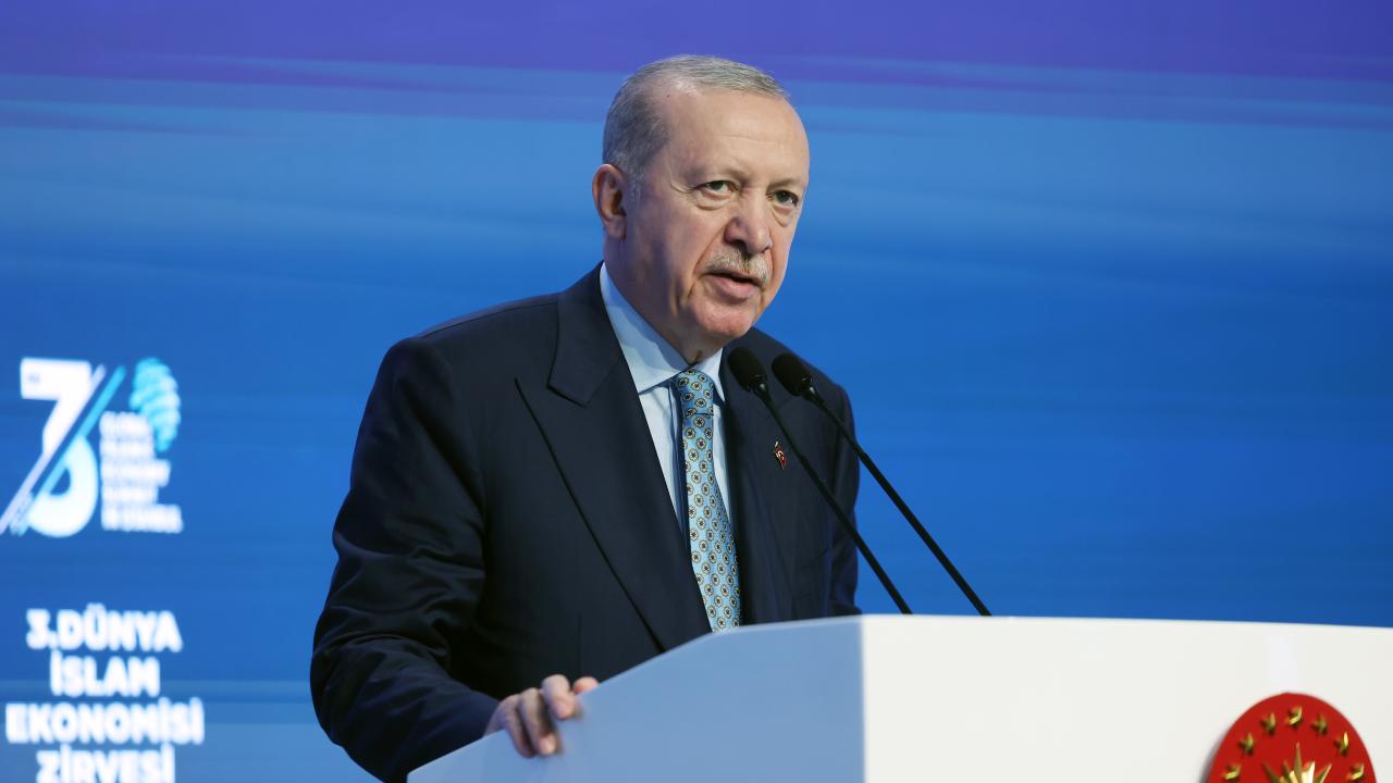 Erdoğan: “Faizin, sömürünün ve ahlak dışı rekabetin olduğu yerde bereket bulunmaz”