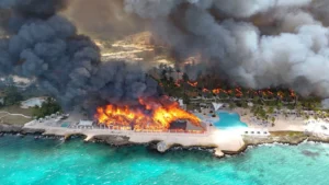 Dominik Cumhuriyeti’nde Bayahibe bölgesindeki otel yangını 1700 kişiyi tahliye ettirdi