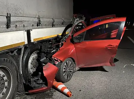 Edirne’deki feci kazada otoyolda TIR’a çarpan sürücü hayatını kaybetti