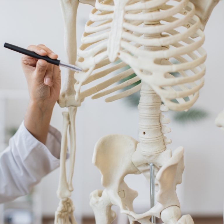 Fibrodisplazi Ossifikans Progresiva hastalığı vücutta ikinci iskelet oluşturuyor
