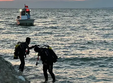 İznik Gölü’nde oğlunu kurtarırken yaşamını yitiren emekli polis herkesi yasa boğdu