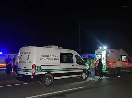 Karadeniz Sahil Yolu’ndaki zincirleme kaza Rize’de can kaybına yol açtı