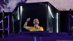 Kolombiya’da sağcı lider Abelardo De La Espriella Cumhurbaşkanlığı seçimlerini kazandı