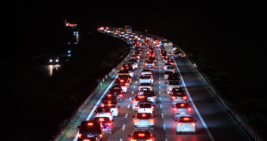 Kurban Bayramı tatili dönüş yolculuğunda İstanbul’da trafik ve ulaşım yoğunluğu dikkat çekiyor