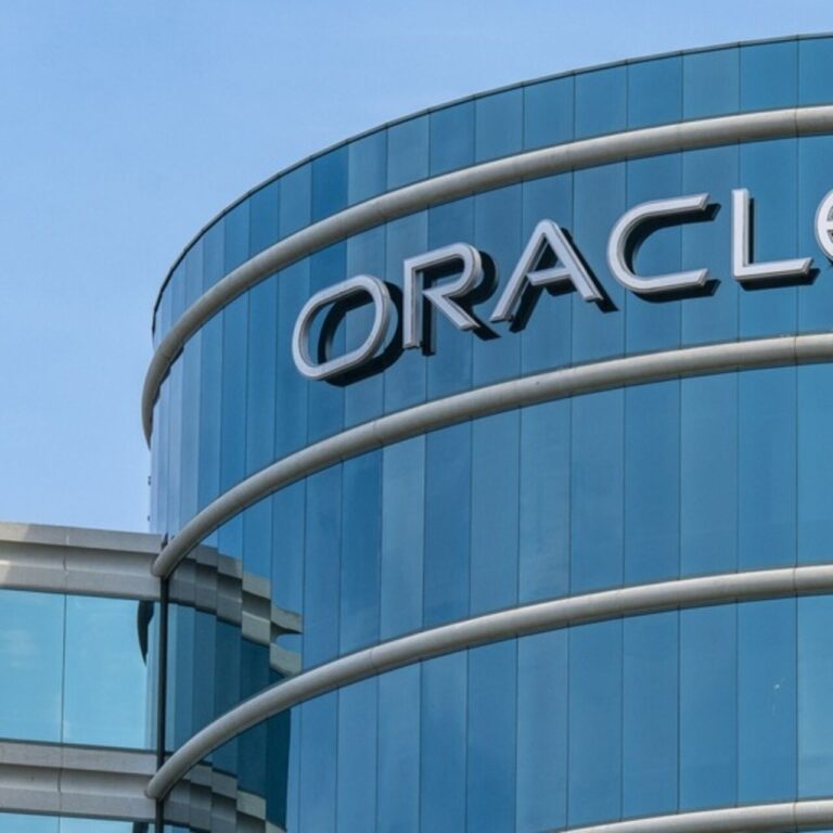 Oracle, yapay zeka entegrasyonu ile 21 bin çalışanını işten çıkararak dönüşüm sürecine girdi