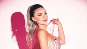 Pınar Yıldız yeni klibinde dublörsüz cesur sahneleriyle dikkat çekti