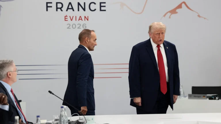 Trump G-7 Zirvesi’nde dikkat çeken çıkışıyla liderlerin gündemine oturdu