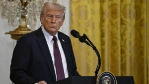 Trump Hürmüz Boğazı’nda Ateşkes Dönemi İçin Ücret Muafiyeti Açıkladı