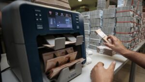 Türkiye’nin mayıs ayı bütçe giderleri gelirleri aştı, ekonomik dengeler sorgulanıyor