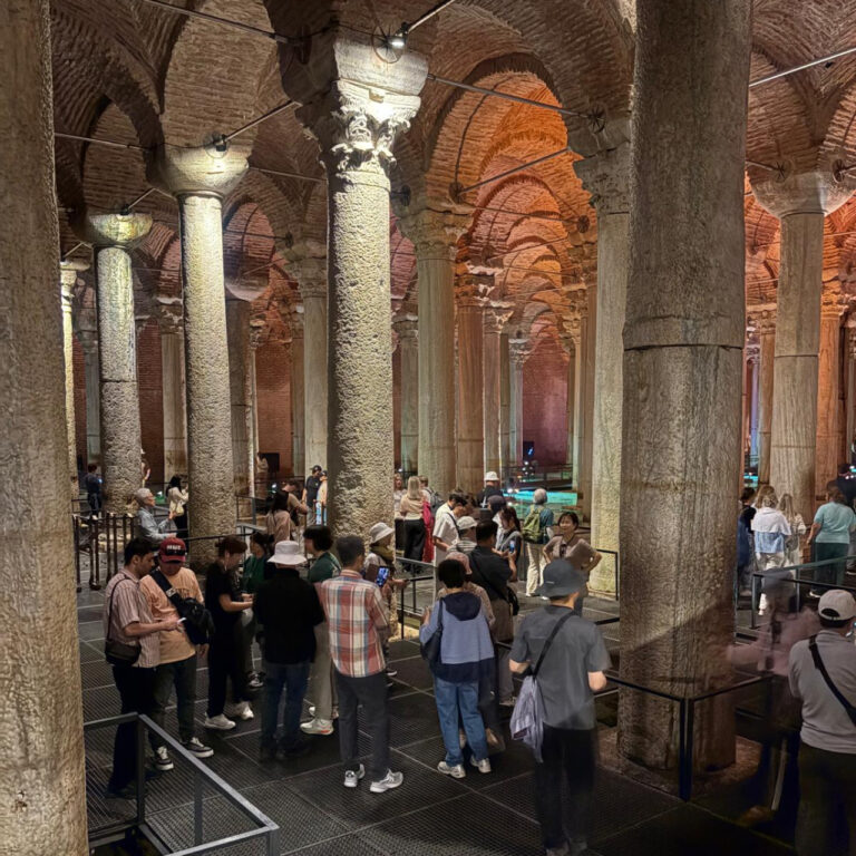 Yerebatan Sarnıcı geniş kapsamlı restorasyon sonrası ziyaretçilere kapılarını açtı