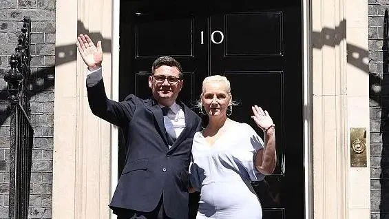 Andy Burnham İngiltere başbakanı oldu