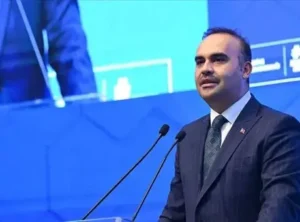 Bakan Kacır Türkiye’nin savunma sanayisinde inovatif yatırımlarla uluslararası işbirliklerini artırmak istiyor