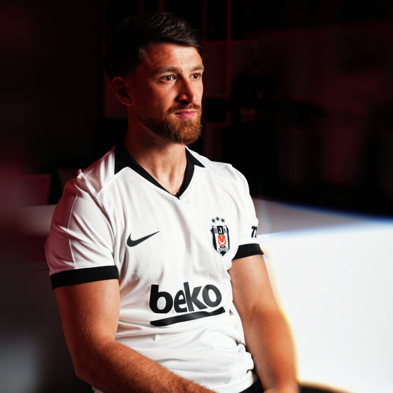 Beşiktaş’ın Yeni Transferi Salih Özcan Cesur Oyuncu Kimliğiyle Taraftarı Heyecanlandırdı