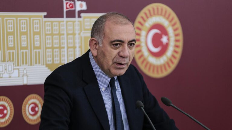 CHP İstanbul İl Kongresi davasında mahkeme tedbir kararını sürdürdü