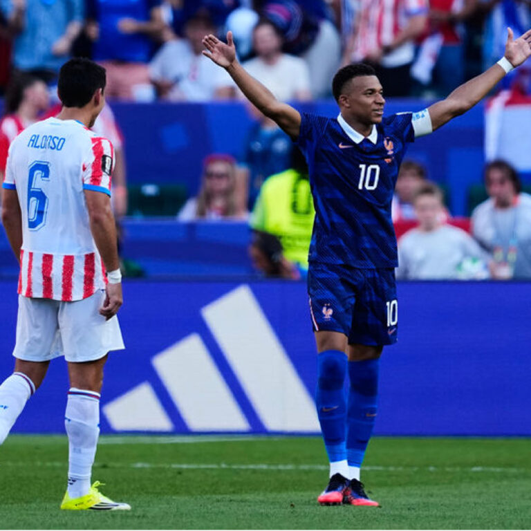 Fransa, Paraguay’ı Mbappe’nin penaltısıyla geçerek Dünya Kupası’nda çeyrek finale yükseldi