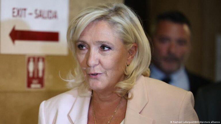 Fransız mahkemesi Le Pen’in 2027 seçimlerine katılması için yeşil ışık yaktı