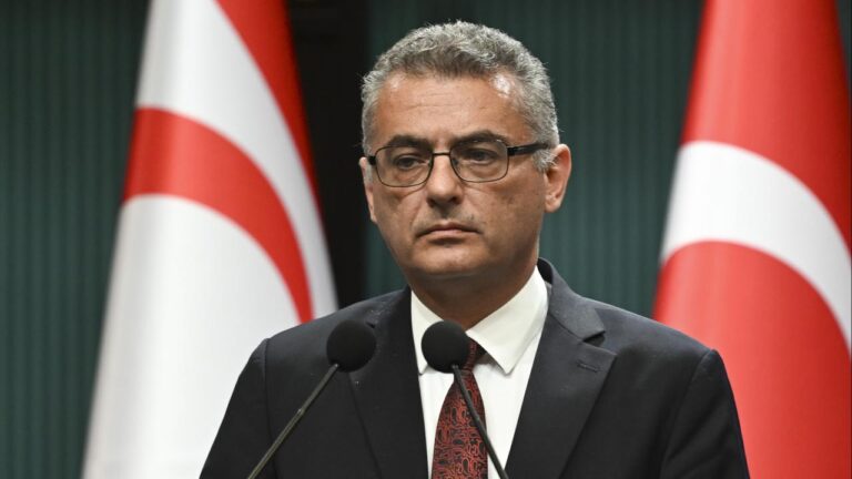 KKTC Cumhurbaşkanı Tufan Erhürman’ın rahatsızlığı endişe yarattı, hastaneye kaldırıldı