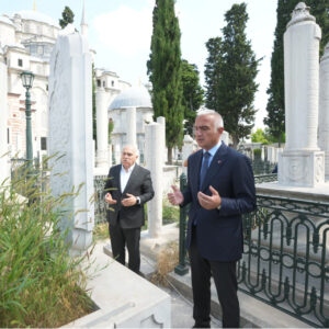 Kültür ve Turizm Bakanı Ersoy, Fatih Külliyesi’nde Osmanlı Mirasına Sahip Çıktı