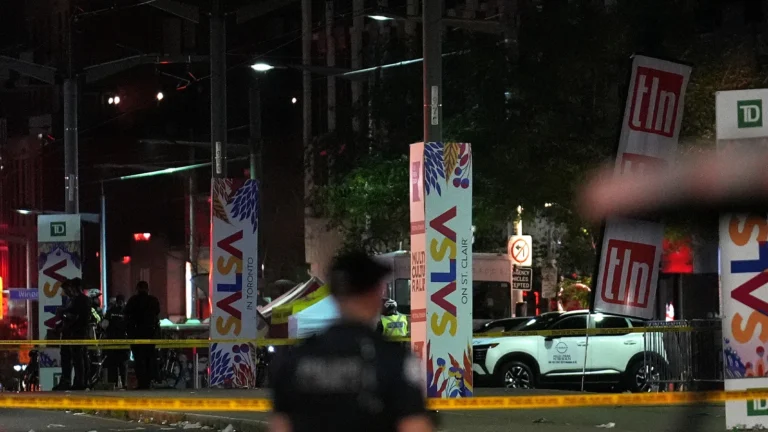 Toronto’daki Latin Festivali Yakınında Silahlı Saldırıda İki Kişi Hayatını Kaybetti