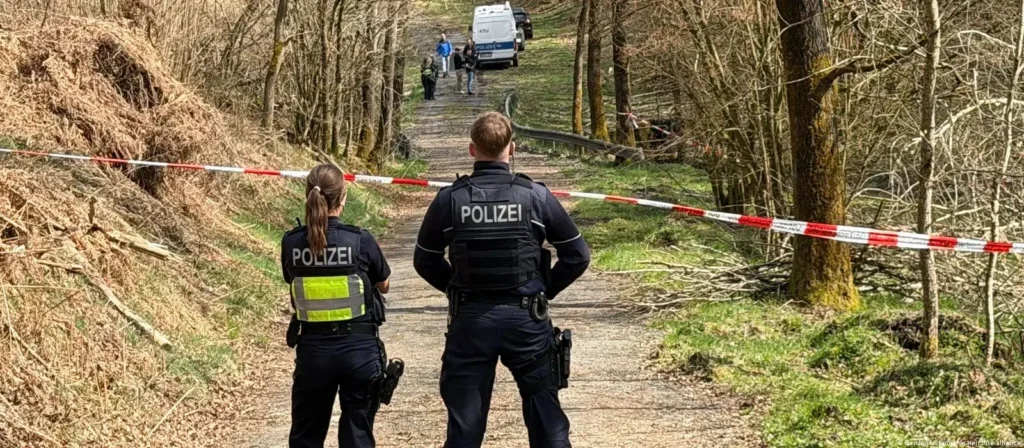 Berlin yakınında ormanda silah deposu bulundu: Şüphe Rus ajanlarında