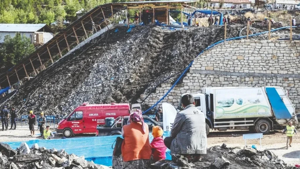 Her dört saatte bir işçi ölüyor