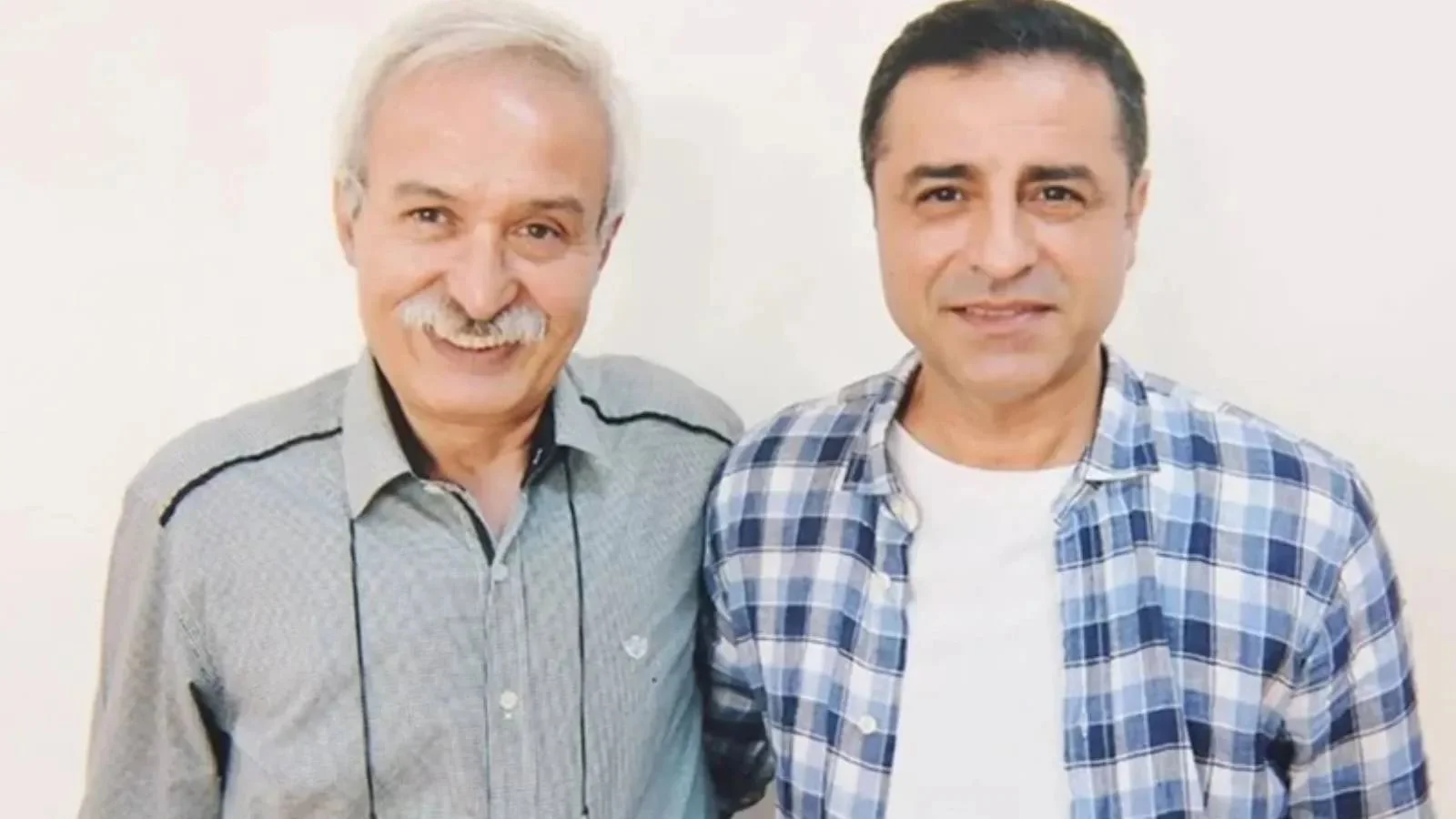 Demirtaş’tan çerçeve yasa mesajı: “Hiç kimse altında gizli hesaplar, kirli planlar aramasın”